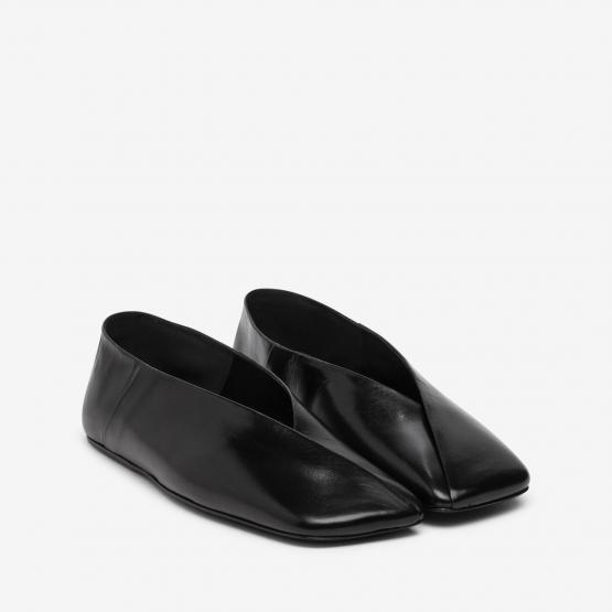 J57WZ0001 P4864 BALLERINA 