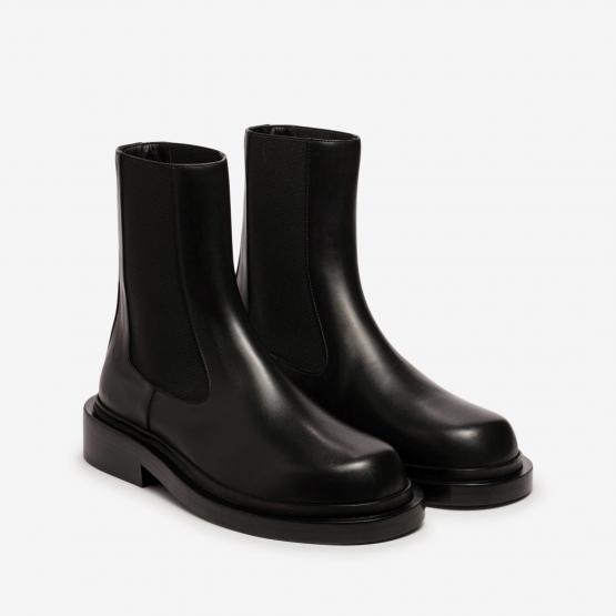 J15WU0077 P4942 001 BOOT 37½