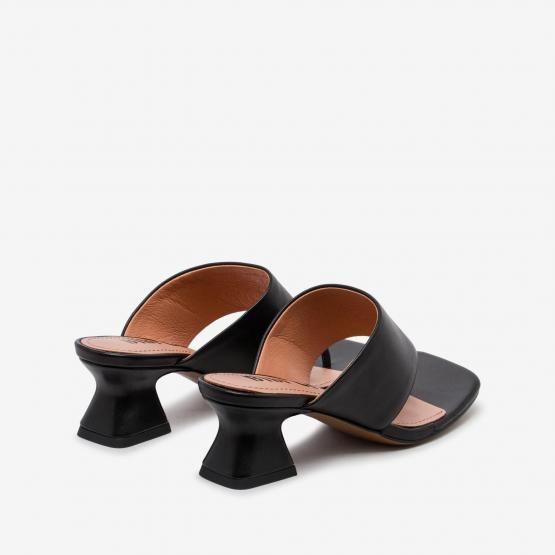 522Z10VKV26 MULES NEGRO 