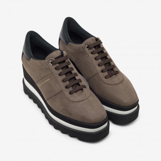 810611W0IK0 2822 SNEAKELYSE 